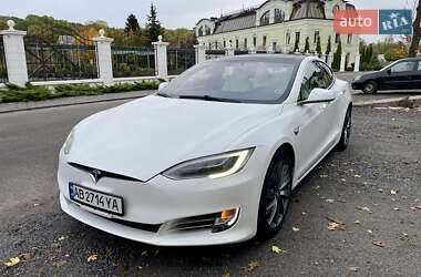 Лифтбек Tesla Model S 2017 в Виннице