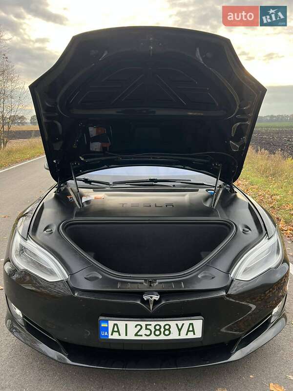 Ліфтбек Tesla Model S 2018 в Києві