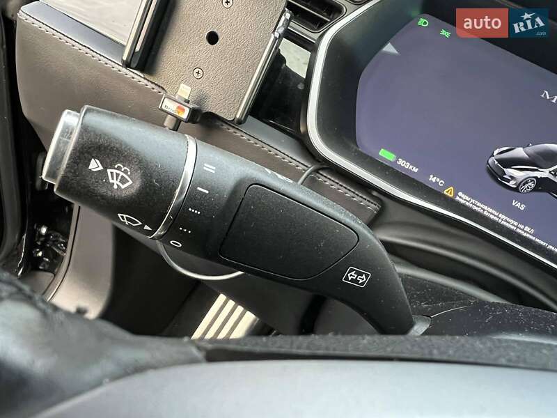 Ліфтбек Tesla Model S 2018 в Києві