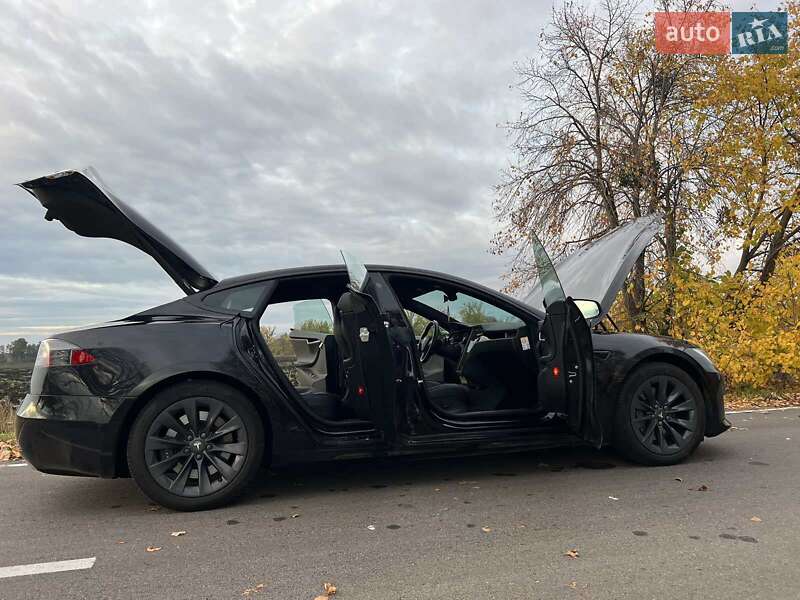 Ліфтбек Tesla Model S 2018 в Києві