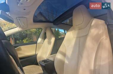 Лифтбек Tesla Model S 2014 в 
