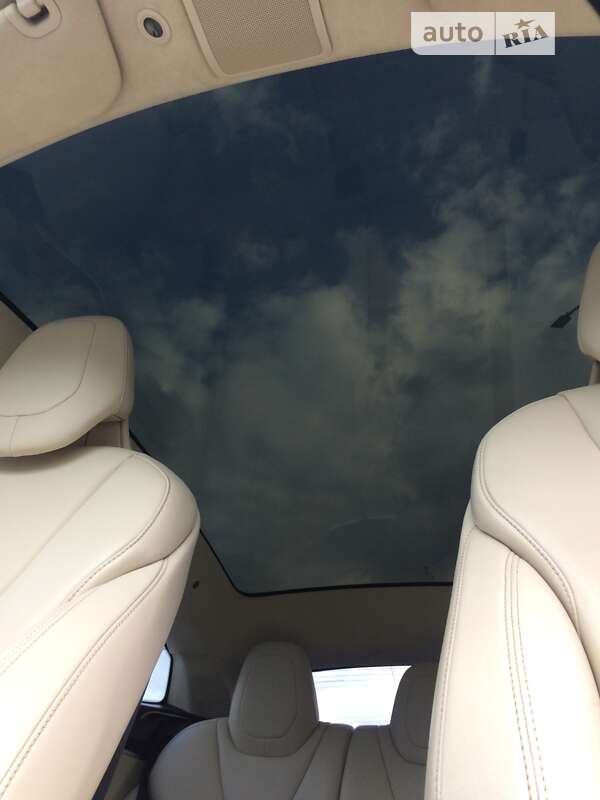 Ліфтбек Tesla Model S 2017 в Вінниці