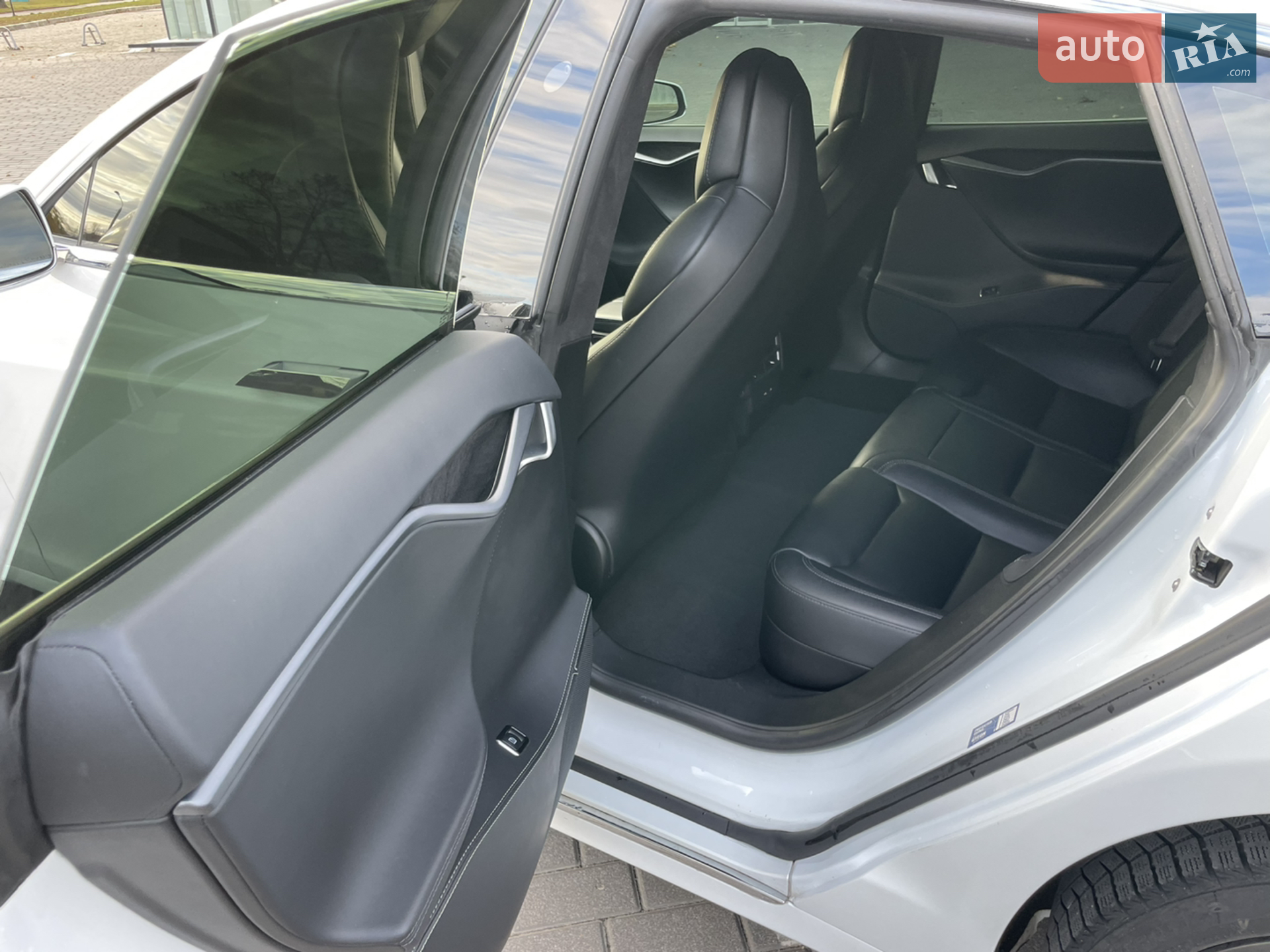 2018 Tesla Model S - мініатюра 9