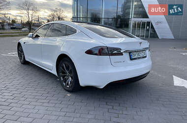 Ліфтбек Tesla Model S 2018 в Харкові
