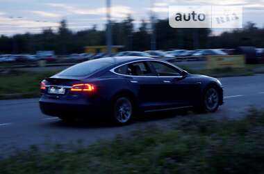 Ліфтбек Tesla Model S 2016 в Львові