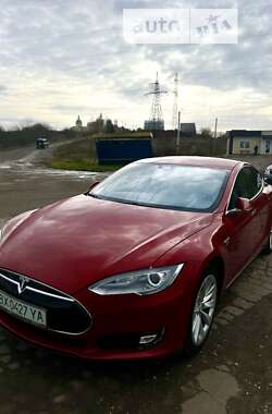 Лифтбек Tesla Model S 2016 в Хмельницком