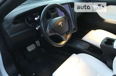 Лифтбек Tesla Model S 2019 в 