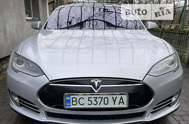 Лифтбек Tesla Model S 2013 в Рава-Русской