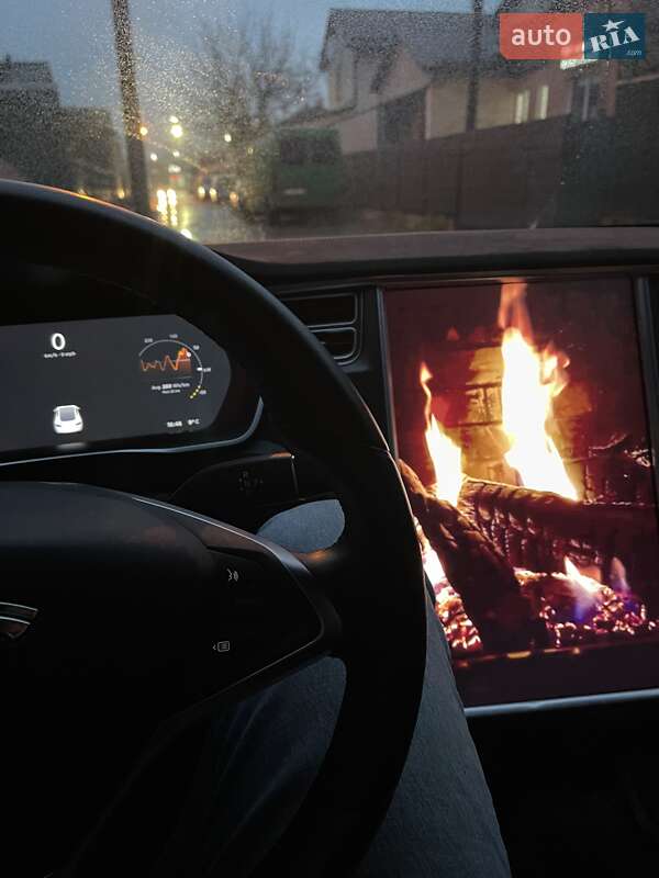 Лифтбек Tesla Model S 2016 в Белой Церкви