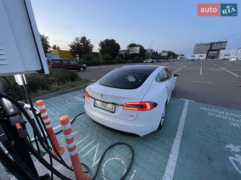 Ліфтбек Tesla Model S 2016 в Білій Церкві