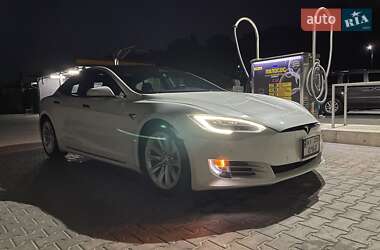 Лифтбек Tesla Model S 2016 в Белой Церкви