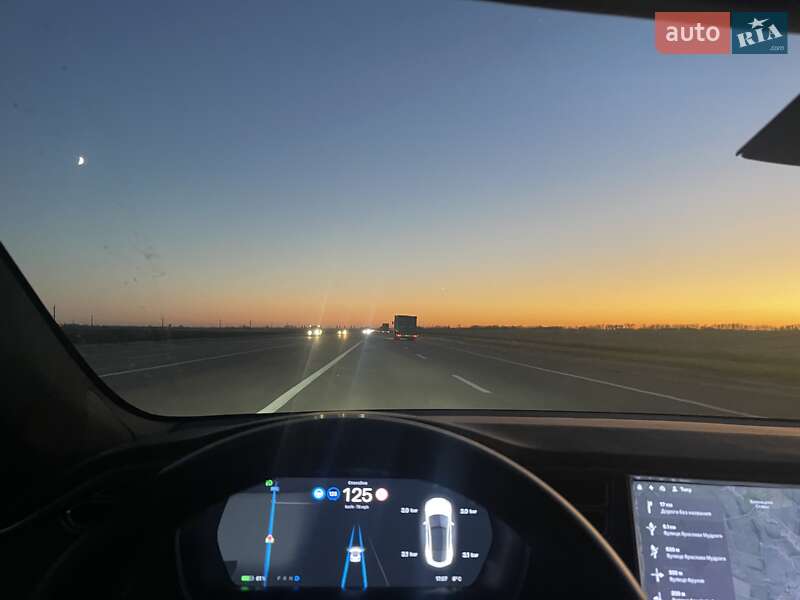 Лифтбек Tesla Model S 2016 в Белой Церкви