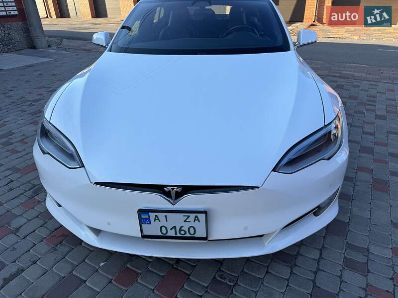 Лифтбек Tesla Model S 2016 в Белой Церкви