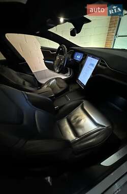 Лифтбек Tesla Model S 2016 в Белой Церкви