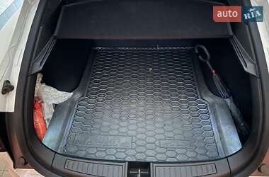 Лифтбек Tesla Model S 2016 в Белой Церкви