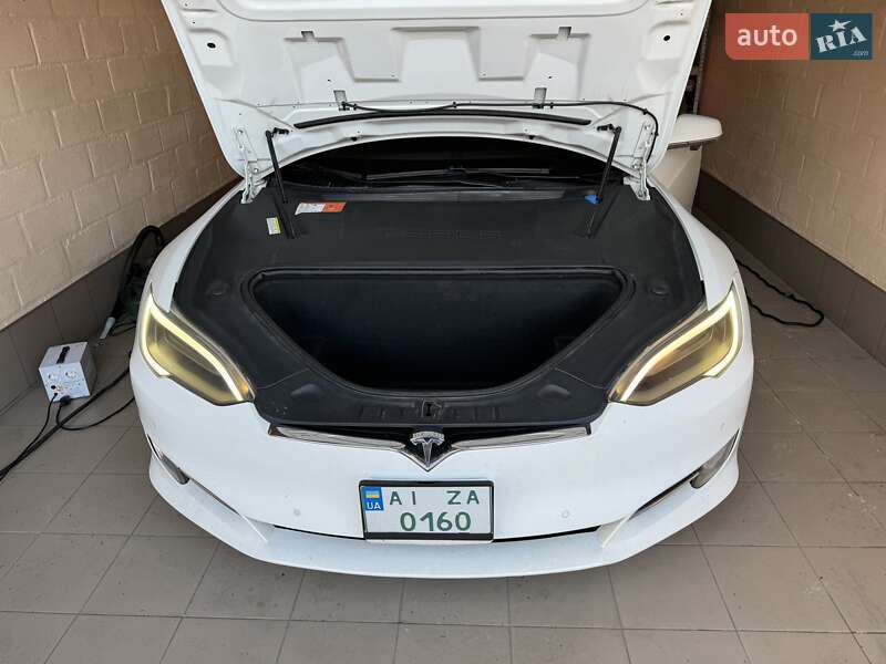 Лифтбек Tesla Model S 2016 в Белой Церкви