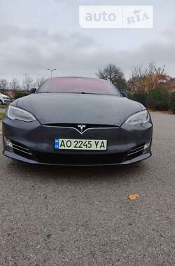 Лифтбек Tesla Model S 2019 в Ужгороде