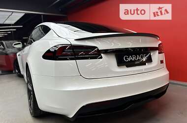 Лифтбек Tesla Model S 2023 в Киеве