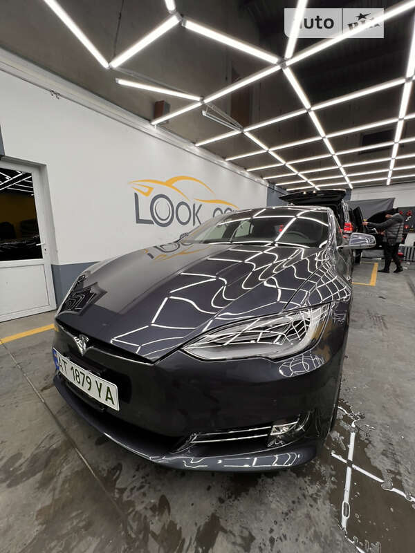 Ліфтбек Tesla Model S 2020 в Івано-Франківську