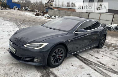 Лифтбек Tesla Model S 2020 в Виннице