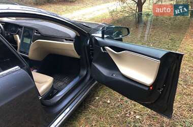 Лифтбек Tesla Model S 2014 в Киеве