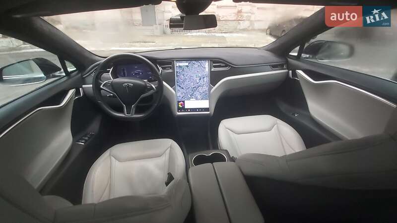 Лифтбек Tesla Model S 2015 в Харькове фото 10 Лифтбек Tesla Model S 2015 в Харькове