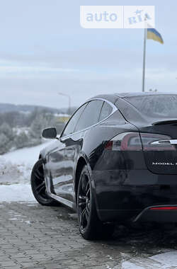 Лифтбек Tesla Model S 2015 в 