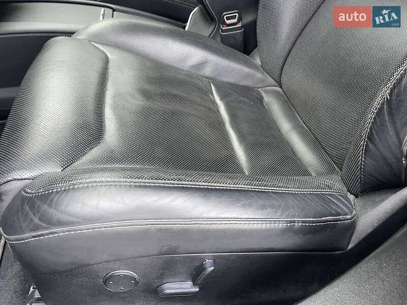 Лифтбек Tesla Model S 2017 в Бродах