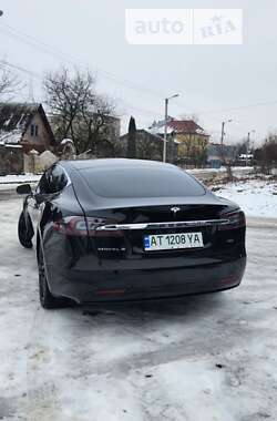 Лифтбек Tesla Model S 2018 в Ивано-Франковске