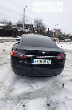 Лифтбек Tesla Model S 2018 в Ивано-Франковске