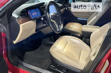 Лифтбек Tesla Model S 2016 в 