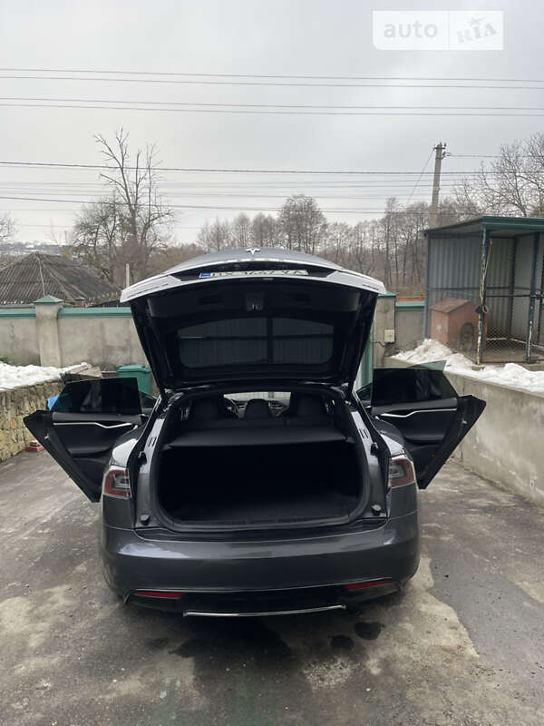 Лифтбек Tesla Model S 2015 в Хмельницком фото 18 Лифтбек Tesla Model S 2015 в Хмельницком
