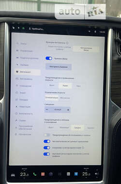 Ліфтбек Tesla Model S 2015 в Хмельницькому