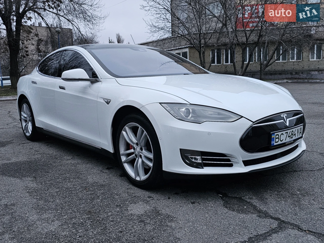 2015 Tesla Model S - мініатюра 10