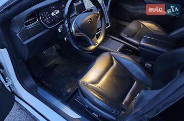 Ліфтбек Tesla Model S 2014 в Львові
