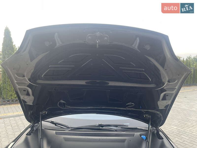 Лифтбек Tesla Model S 2019 в Одессе
