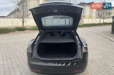 Лифтбек Tesla Model S 2019 в Одессе