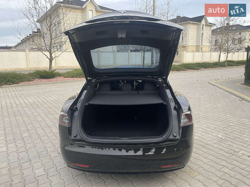 Лифтбек Tesla Model S 2019 в Одессе