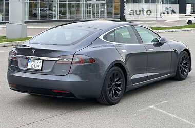Ліфтбек Tesla Model S 2018 в Сумах