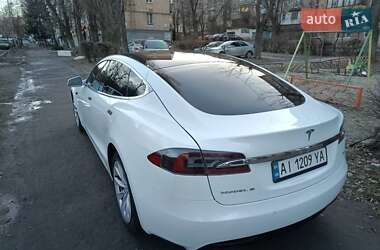 Лифтбек Tesla Model S 2018 в 