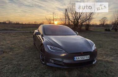 Ліфтбек Tesla Model S 2020 в Броварах