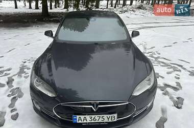 Ліфтбек Tesla Model S 2015 в Києві