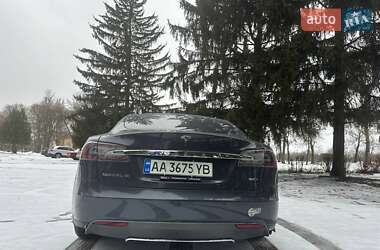 Ліфтбек Tesla Model S 2015 в 