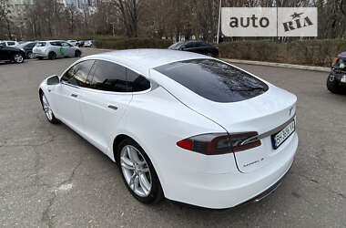 Ліфтбек Tesla Model S 2013 в Одесі