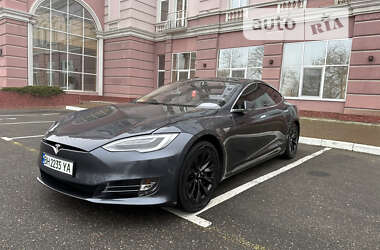 Ліфтбек Tesla Model S 2016 в Одесі
