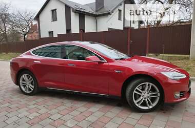 Лифтбек Tesla Model S 2013 в Львове