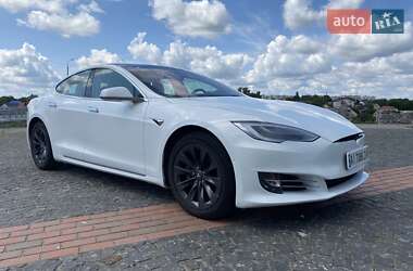 Лифтбек Tesla Model S 2018 в Киеве