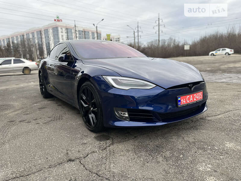 Ліфтбек Tesla Model S 2018 в Полтаві