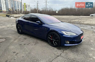 Лифтбек Tesla Model S 2018 в Полтаве