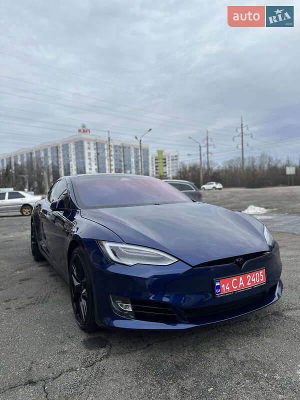 Лифтбек Tesla Model S 2018 в Полтаве